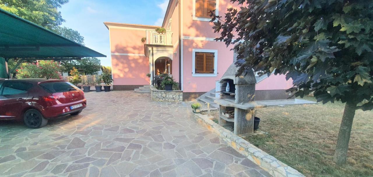 Apartmani Radmila Nova Vas  Exteriör bild