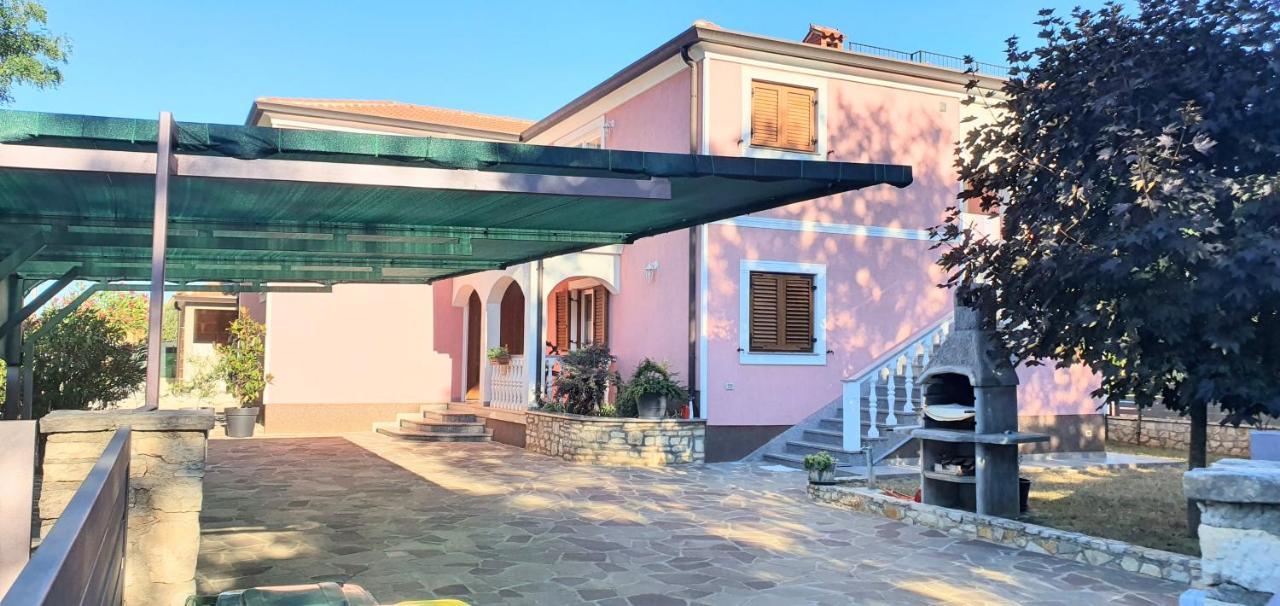Apartmani Radmila Nova Vas  Exteriör bild