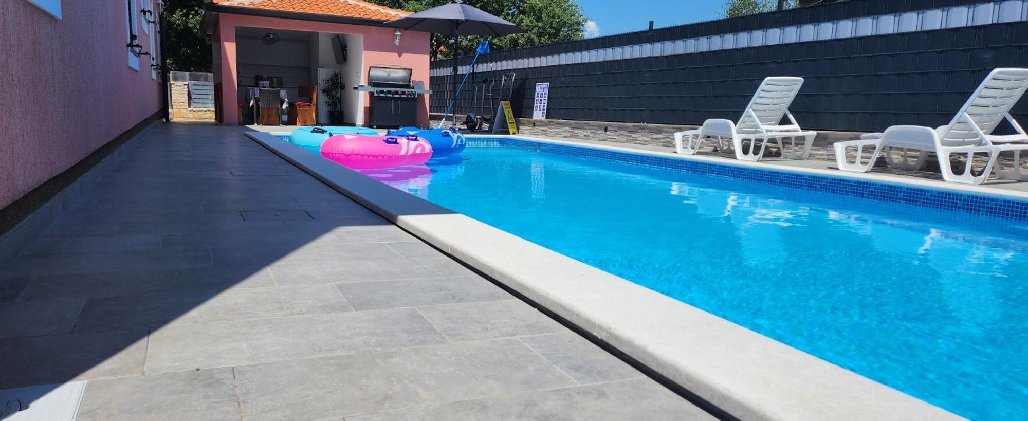 Apartmani Radmila Nova Vas  Exteriör bild