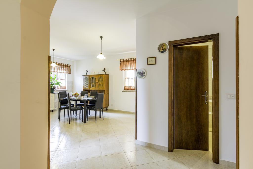 Apartmani Radmila Nova Vas  Exteriör bild