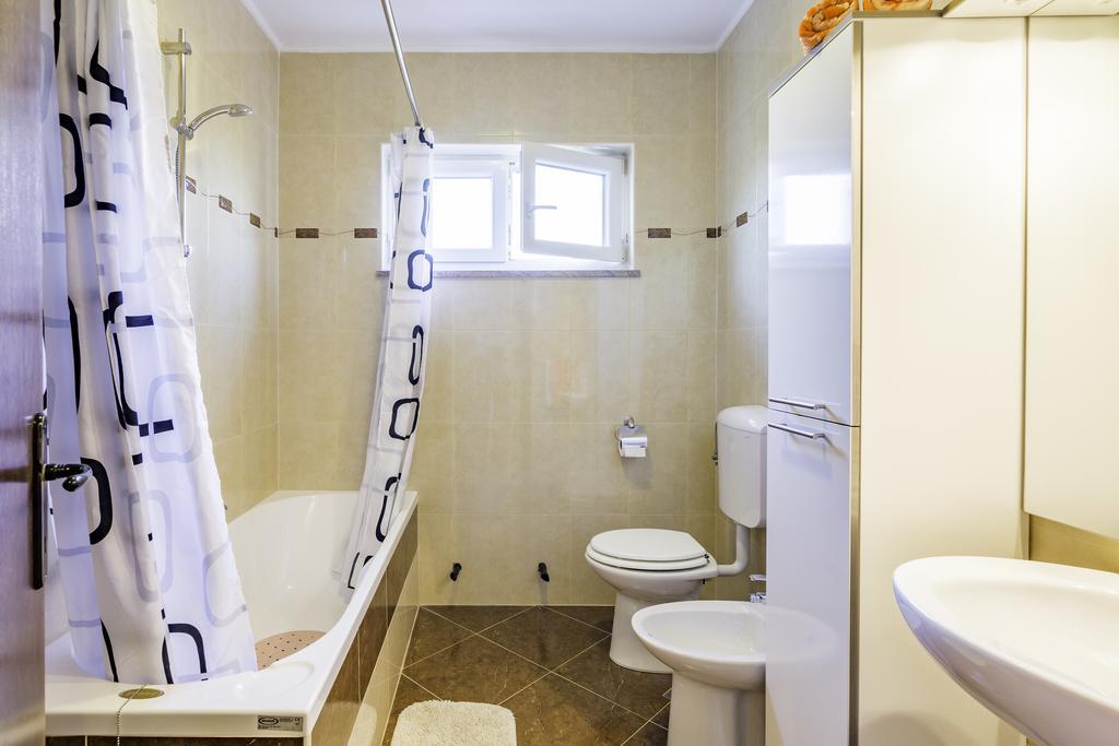 Apartmani Radmila Nova Vas  Exteriör bild